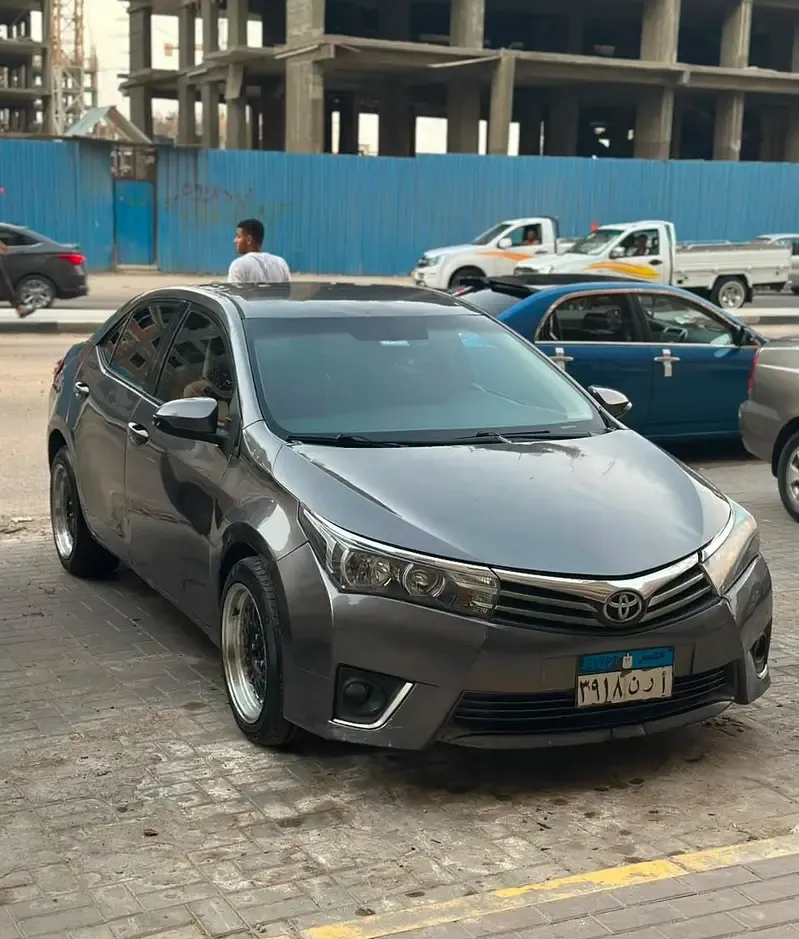 ايجار تويوتا كورولا 2015