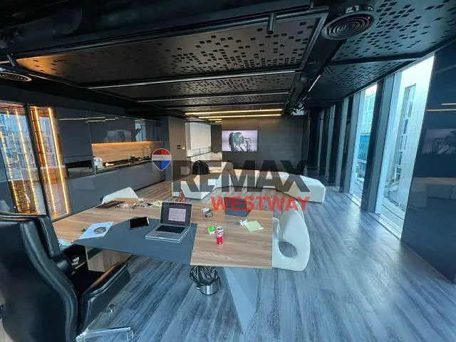 Office for rent, finished with ACs, on the axis, Park Street Mall