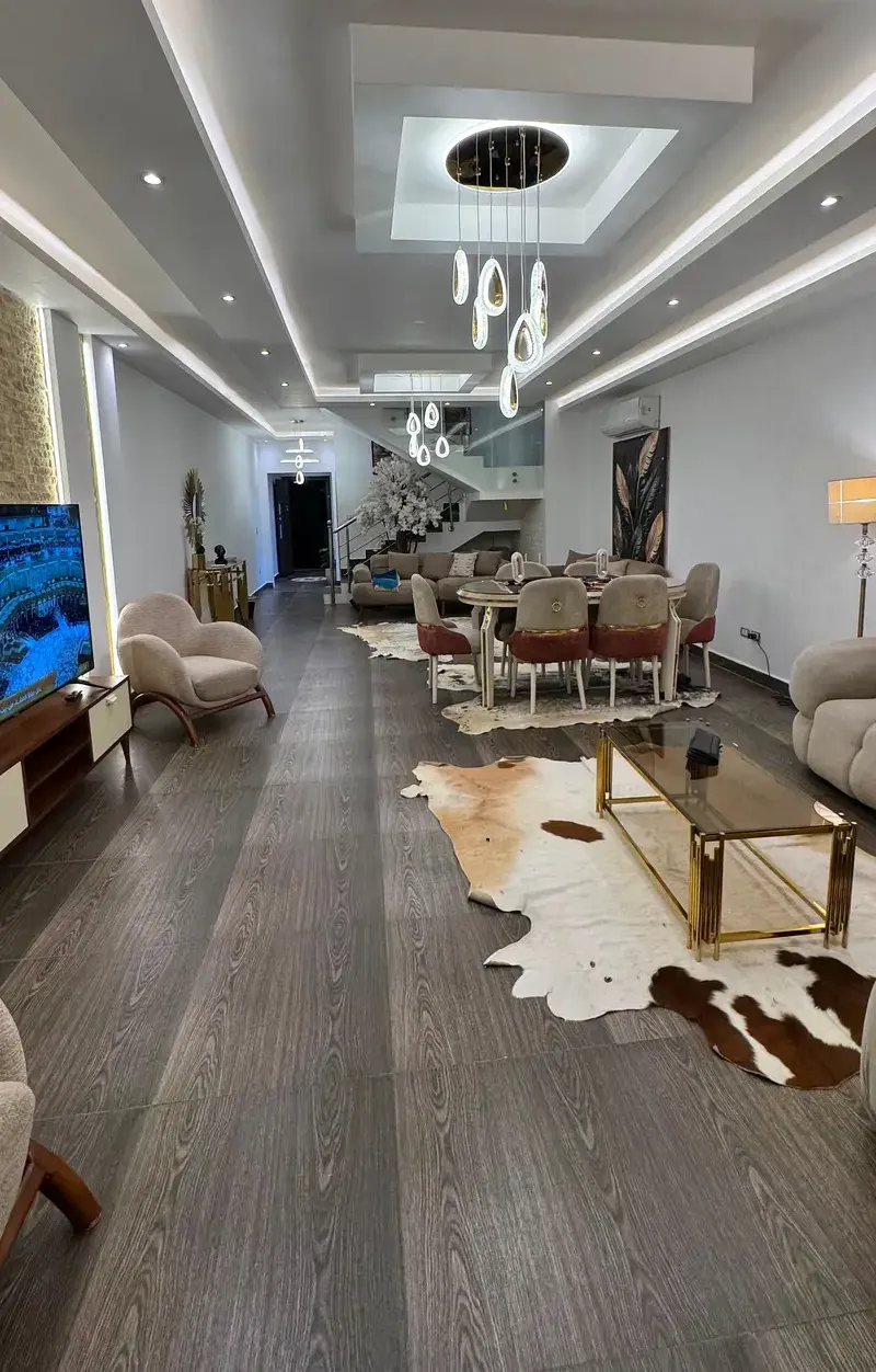 Furnished villa for rent in Continental Residence Compound, Sheikh Zayed