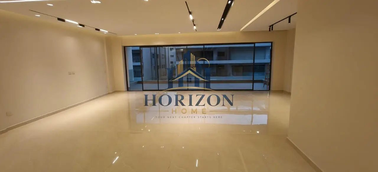 Apartment for rent in Lake View Residence with lake and street view