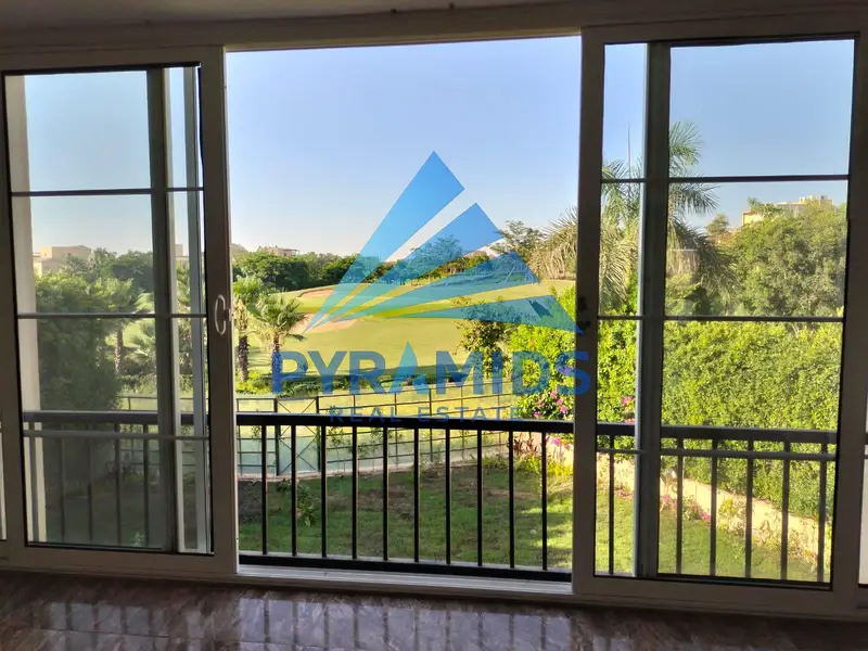 Standalone villa for rent in Madinaty, overlooking the golf