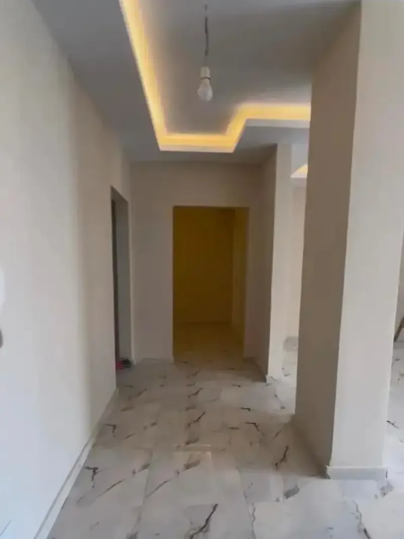 شقة مميزة للإيجار بكمبوند الخمائل