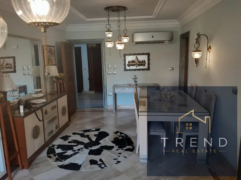 Apartment for sale in B7 directly in front of the club