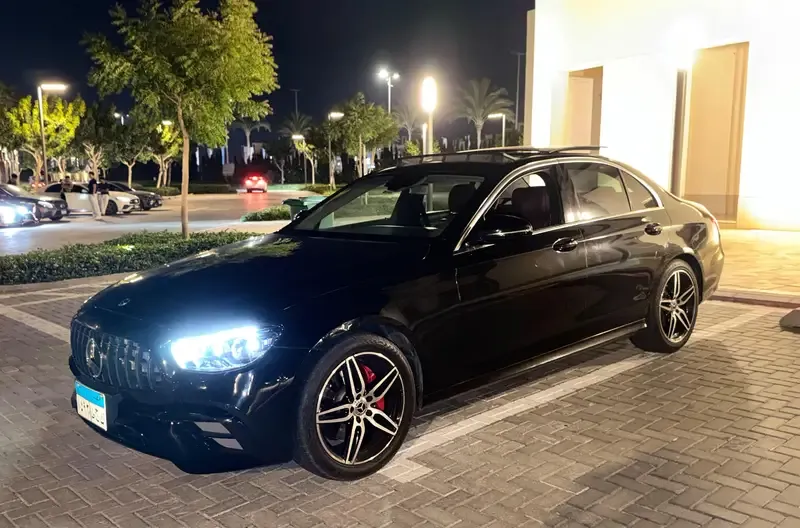 مرسيدس E2000 للايجار بالسائق