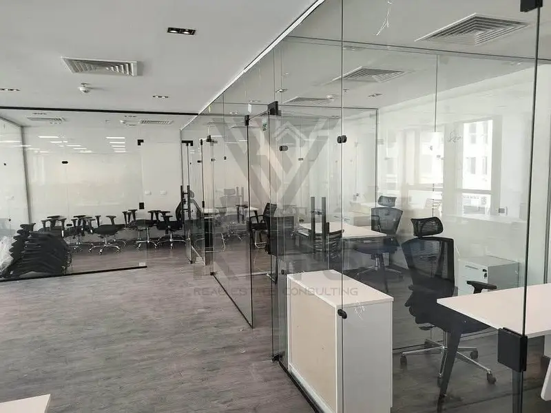 Finished 150sqm office steps from South 90th Street in 5th Settlement