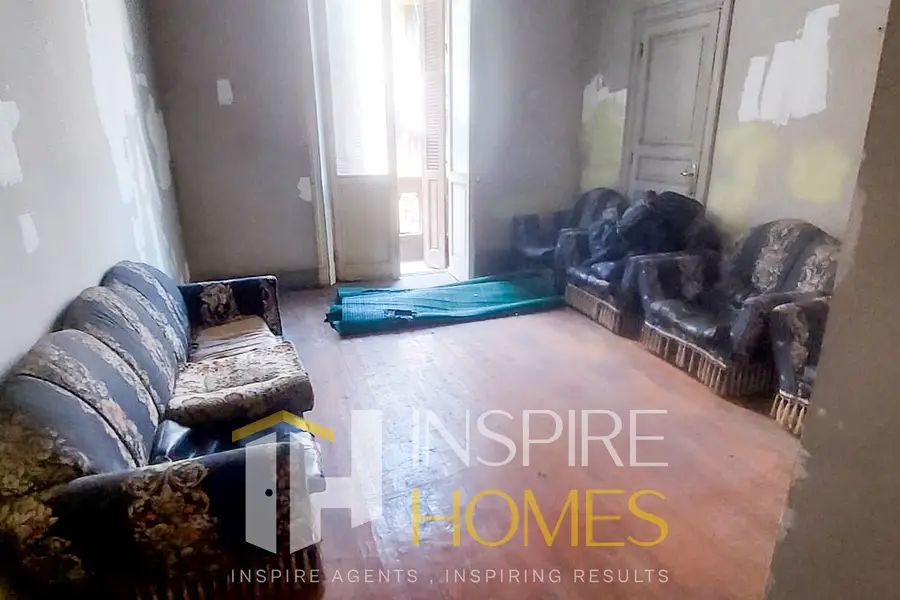 Licensed administrative headquarters for rent, 6 rooms in Azarita