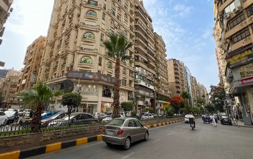 مقر إداري 450م للايجار بشارع مصدق الرئيسي - الدقي