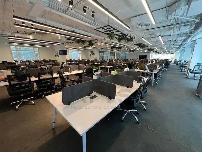 Office for rent, 600 sqm, prime view on التسعين main street