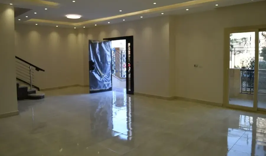 دوبلكس للايجار في البنفسج عمارات 350 متر التجمع الاول