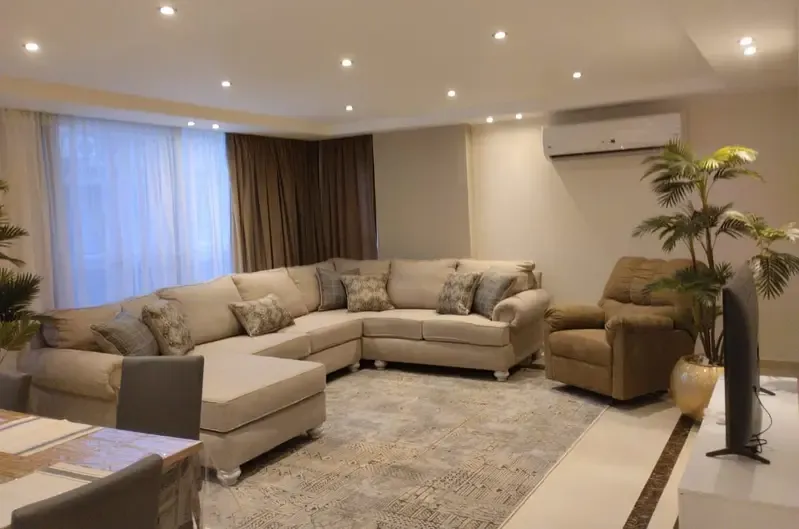 Furnished apartment for rent in Midan El Mesaha, Dokki