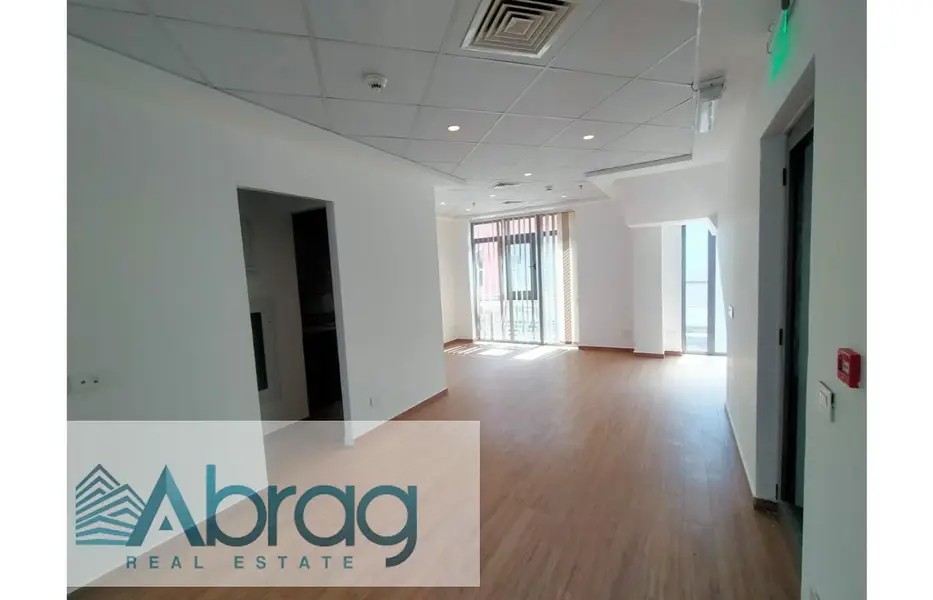 Office for rent in Sheikh Zayed, The Courtyard Mall