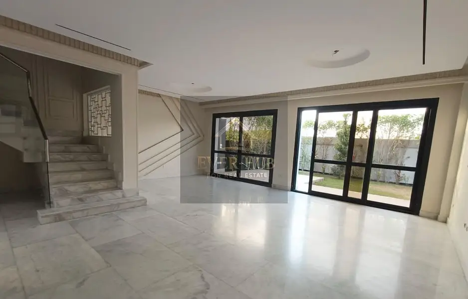 Twin house villa for rent in Patio Zahraa Compound, Sheikh Zayed