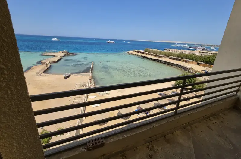 Apartment for rent directly on the sea - 130 sqm - unfurnished