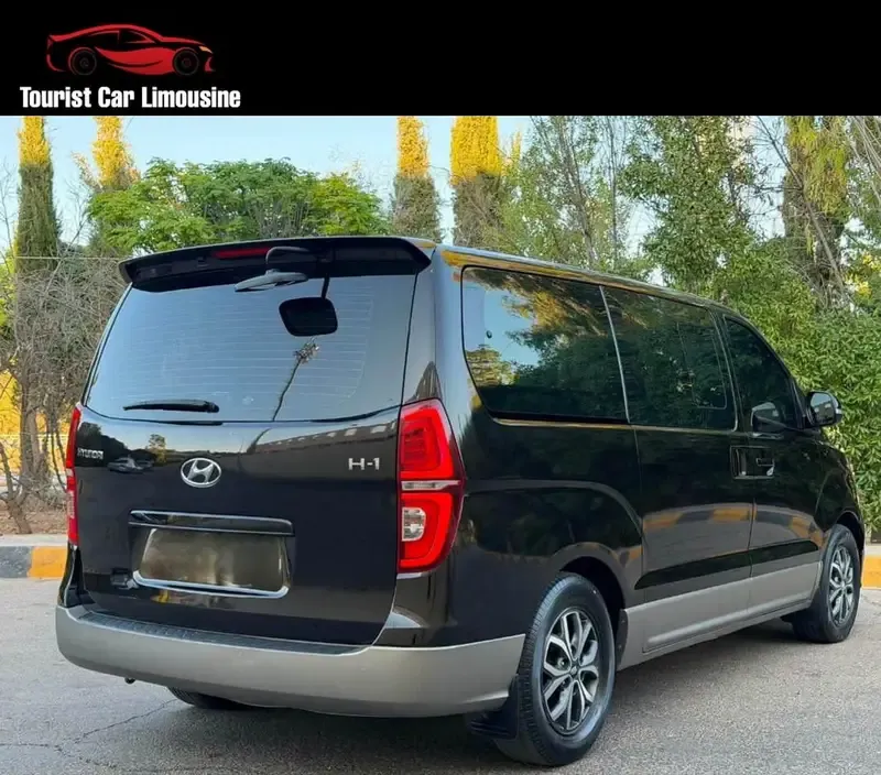 ايجار هيونداي H1 فان مع سائق