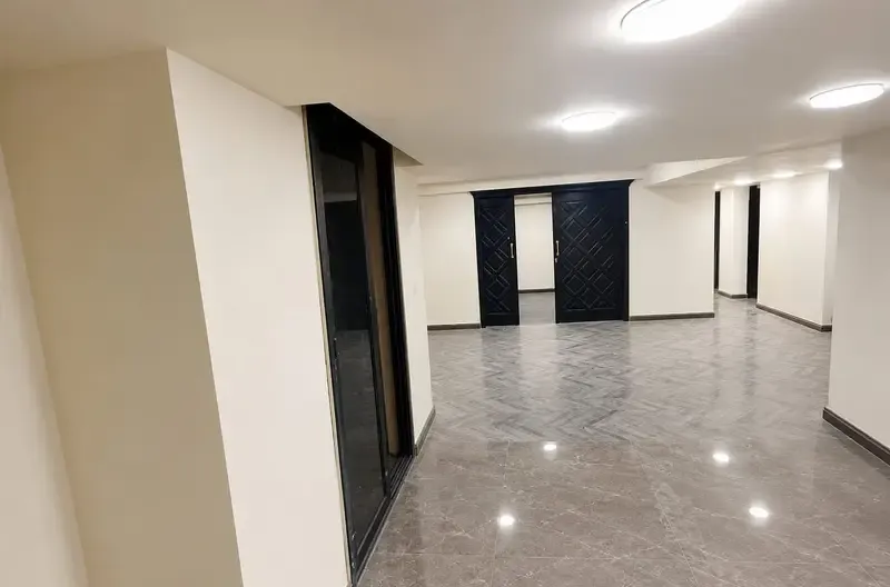 Administrative office for rent in Kafr Abdo, steps from St. Genevieve Square, 175 sqm