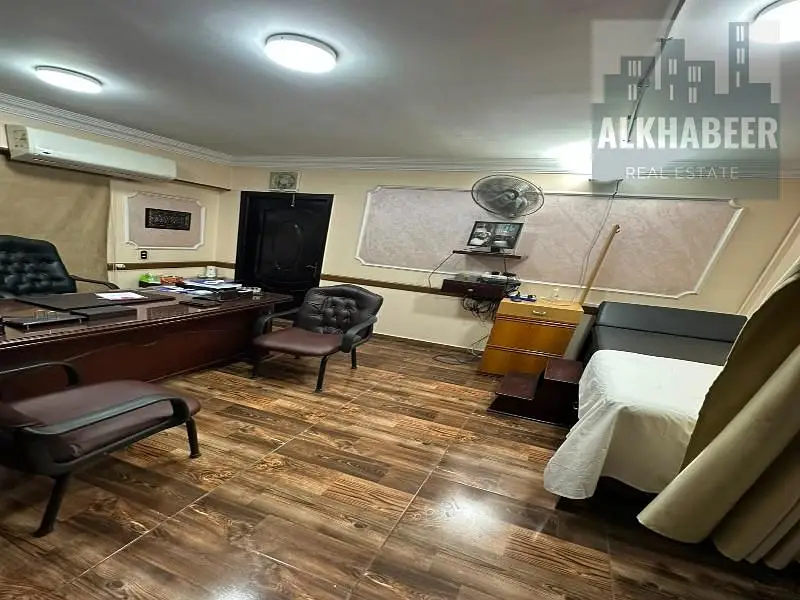 Equipped clinic for rent on Tahrir Street