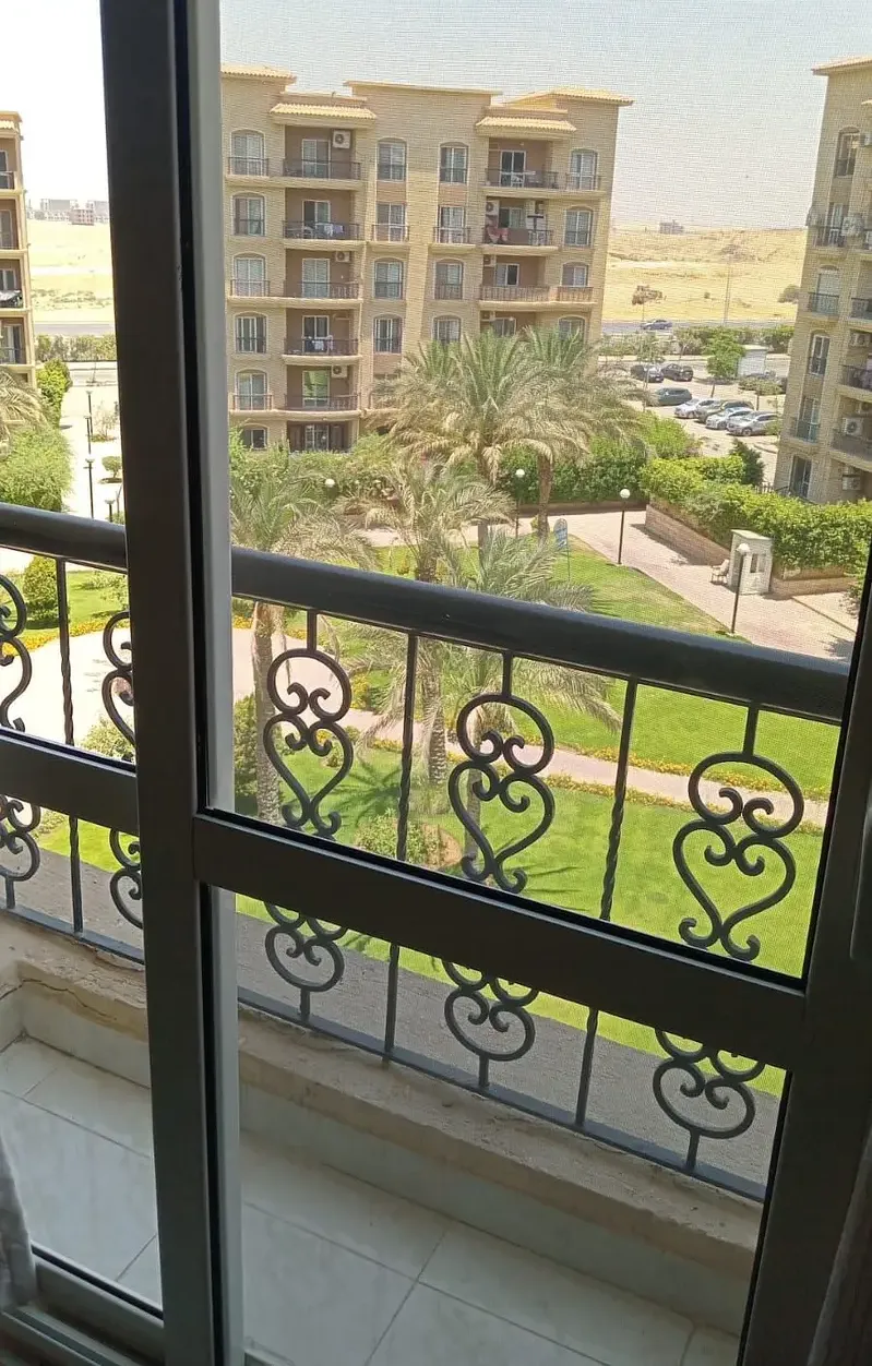 Apartment for rent with 3 rooms, large area, kitchen and ACs