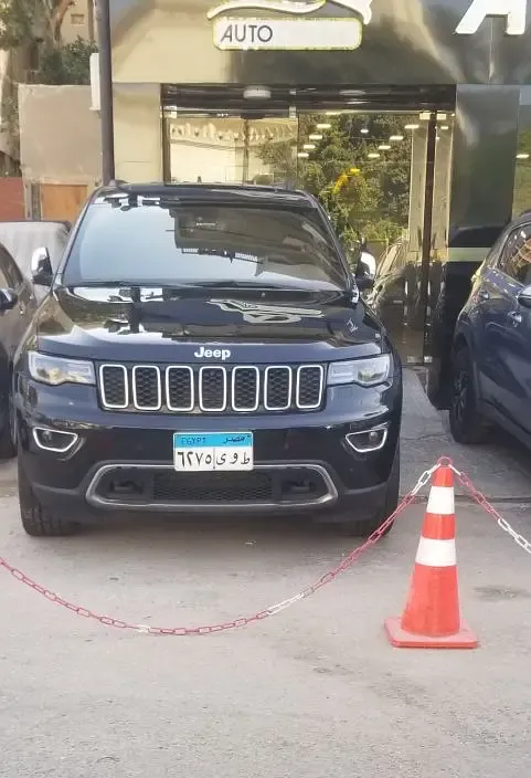 جراند شيروكي للايجار بدون سائق