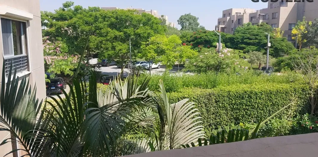 شقة مفروشة للإيجار السنوي في بالم باركس - 250م | 3 غرف