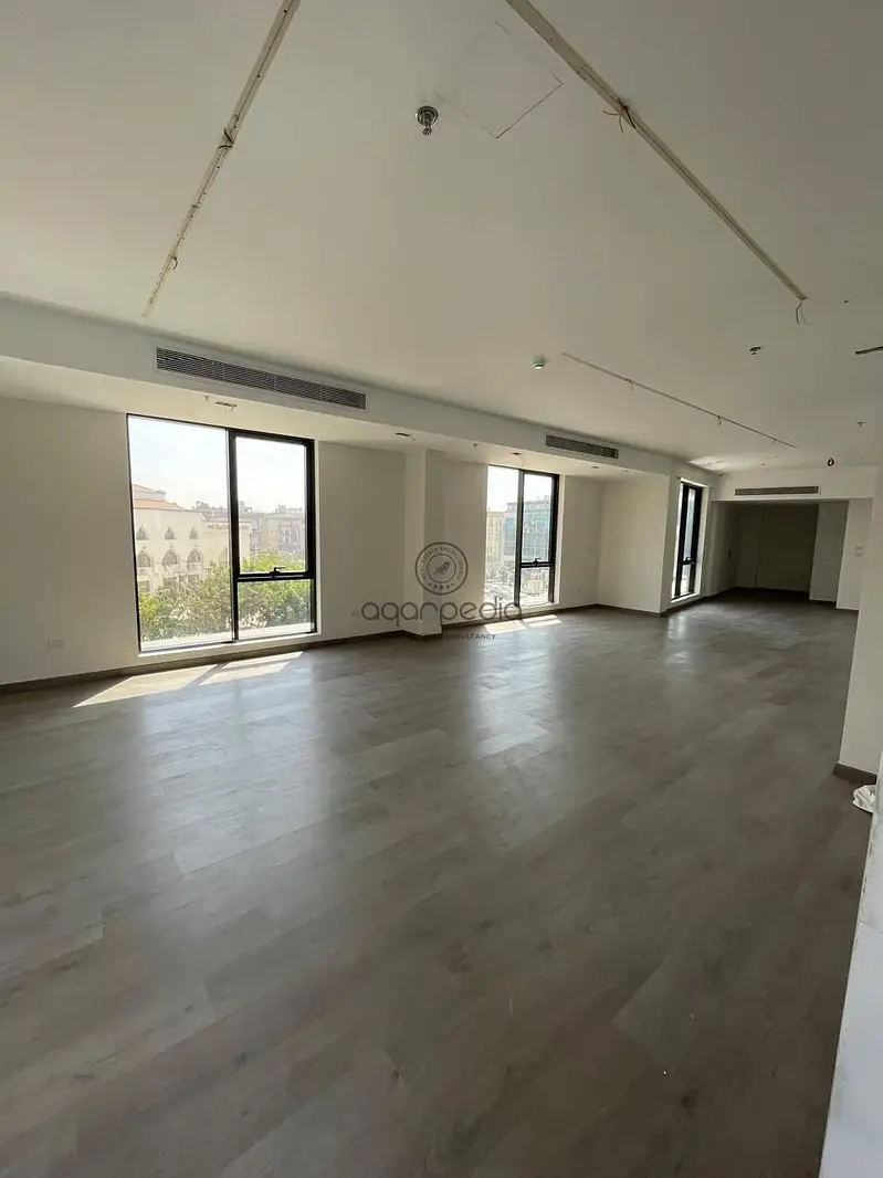 Spacious 110 sqm office with full finishing in a strategic location