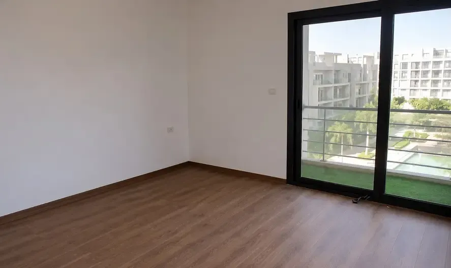 بنتهاوس للإيجار في كمبوند فيفث سكوير مراسم