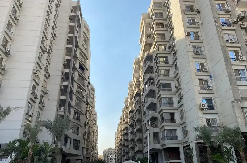 شقة للإيجار بكمبوند بافاريا تاون زهراء المعادى