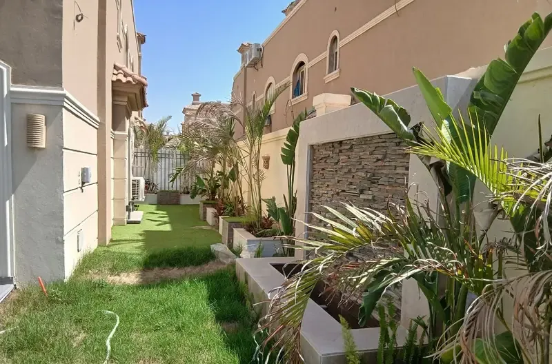 فيلا للإيجار في كمبوند الباتيو