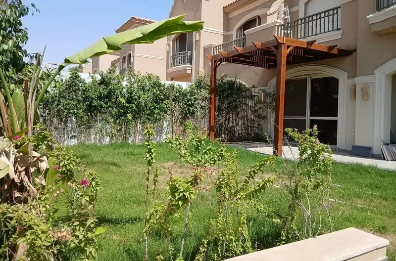 فيلا للايجار في كمبوند الباتيو برايم