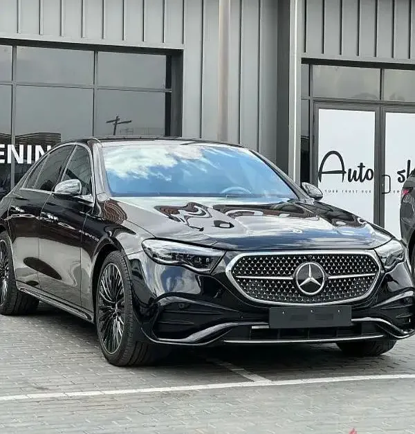 مرسيدس بنز E200 للإيجار بدون سائق موديل 2025