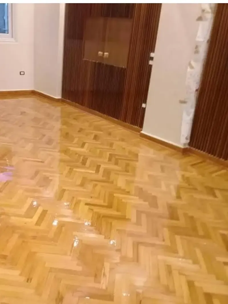 شقة للايجار ستانلي 150م سوبر لوكس مكيفة خطوات من البحر