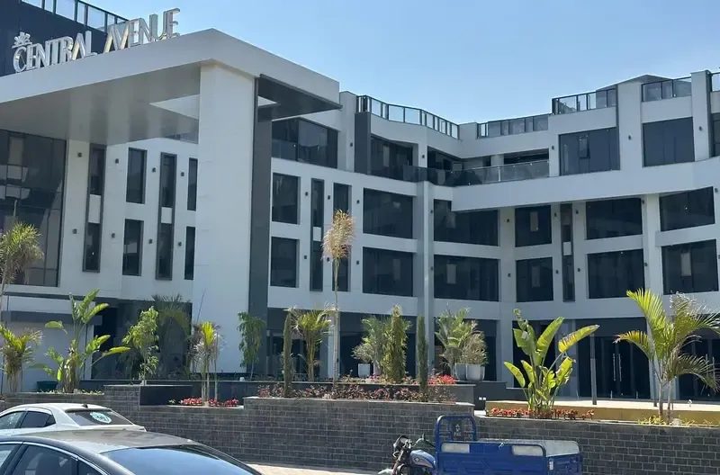 محل للايجار فيو الواجهة والبلازا بـ Central Avenue