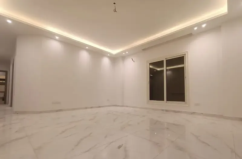 شقة للايجار أول سكن خلف الميراج سيتي