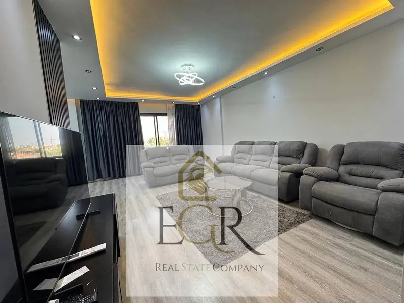 Luxurious fully furnished apartment in a prime location