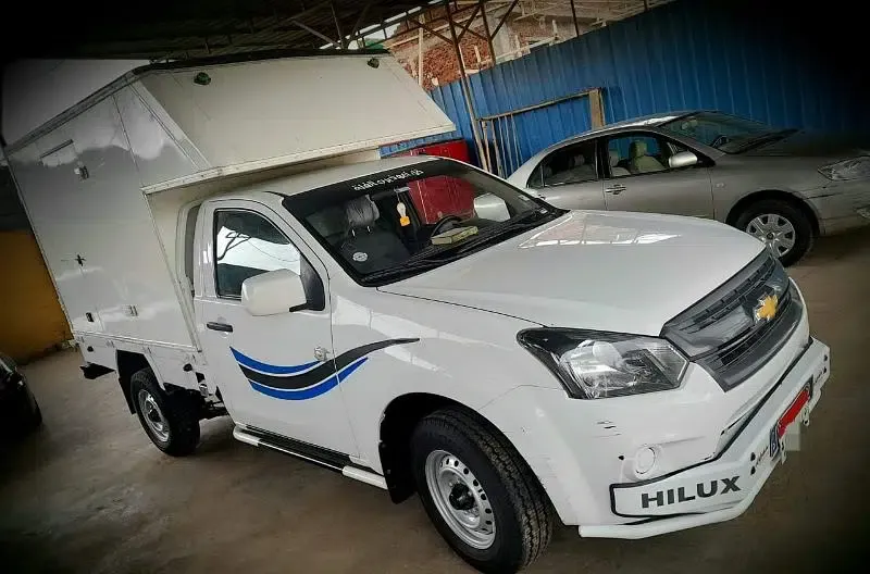 Rental of a closed box quarter-ton pickup truck