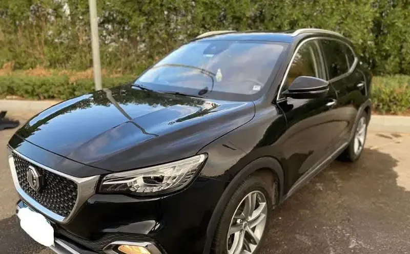MG HS SUV فاخرة للإيجار مع سائق محترف