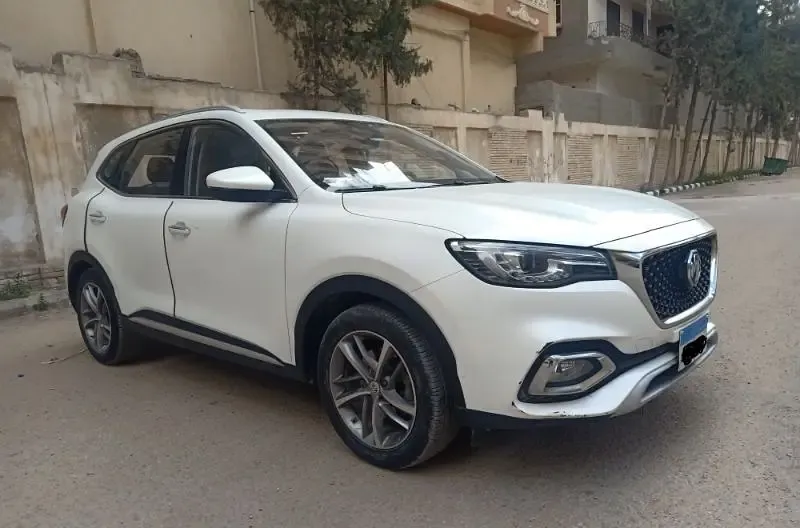 تأجير سيارة حديثة مكيفة بسائق في جميع المحافظات