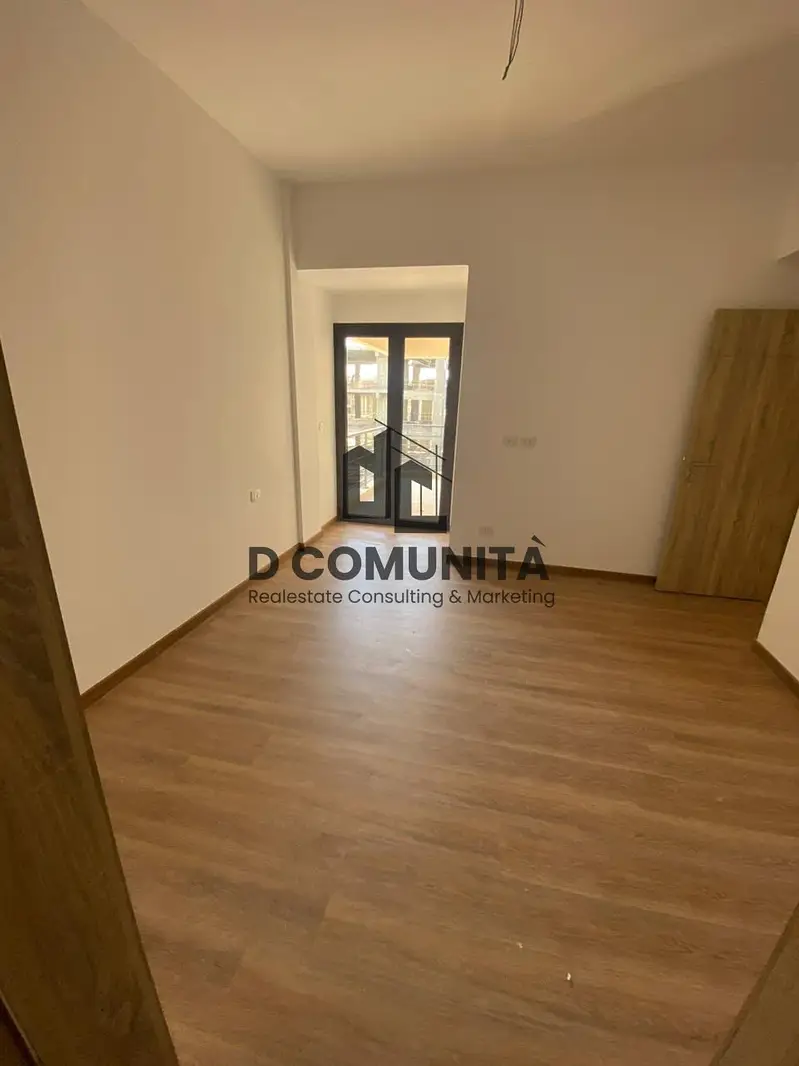 160sqm apartment for rent in Al Marasem Compound (fully air-conditioned)