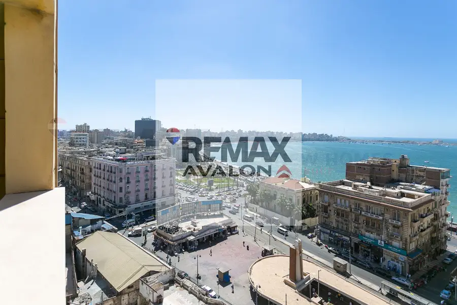 Apartment for rent 300 sqm in Raml Station directly on the sea