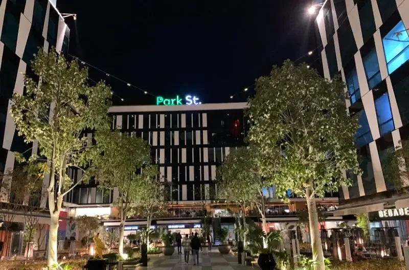Office 90sqm for rent in Park Street Mall, Sheikh Zayed