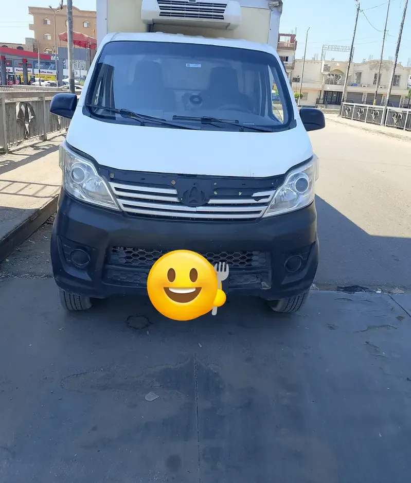سيارة نقل مبرد للأيجار بالسائق