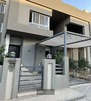Townhouse 300sqm for rent in Etapa Compound, first inhabitant