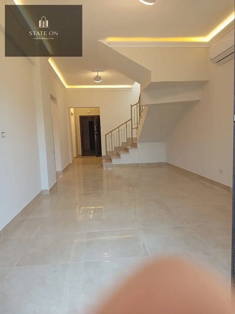 Elegant Penthouse for Rent in Marasem Fifth Square