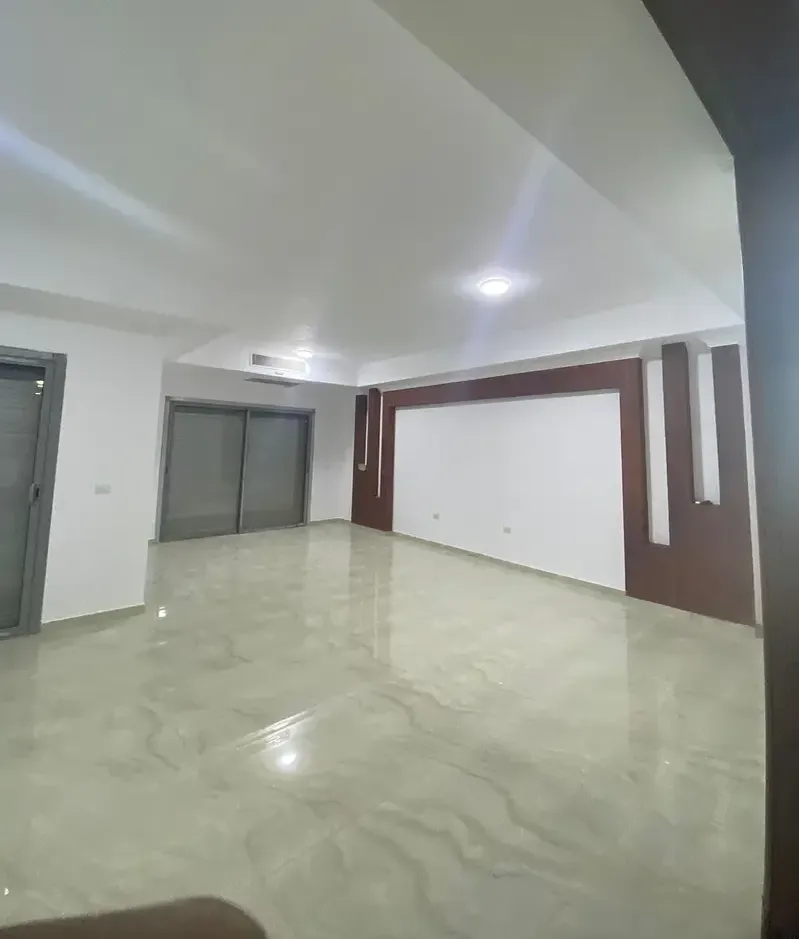فيلا للايجار في VGK بالم هيلز بالتجمع