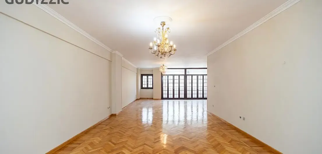 Administrative office in Zizinia, 220m, 4 rooms