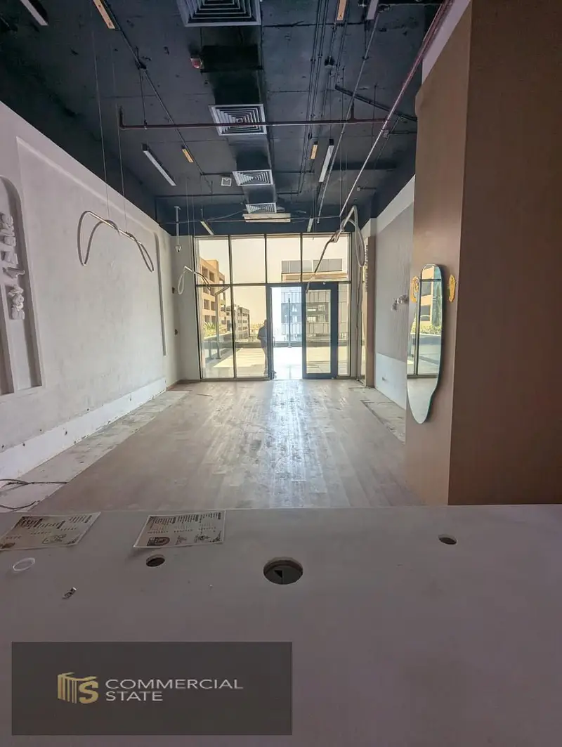 Office 99sqm finished for rent in Vogue Mall - Fifth Settlement