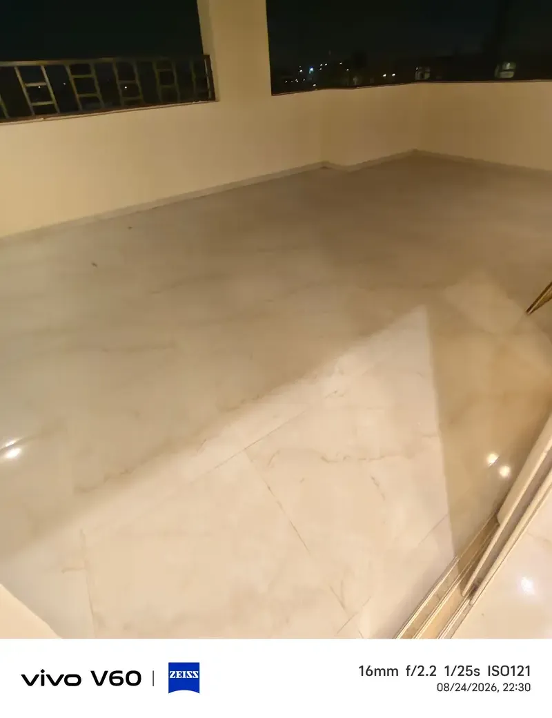 Roof apartment for rent in West Somid