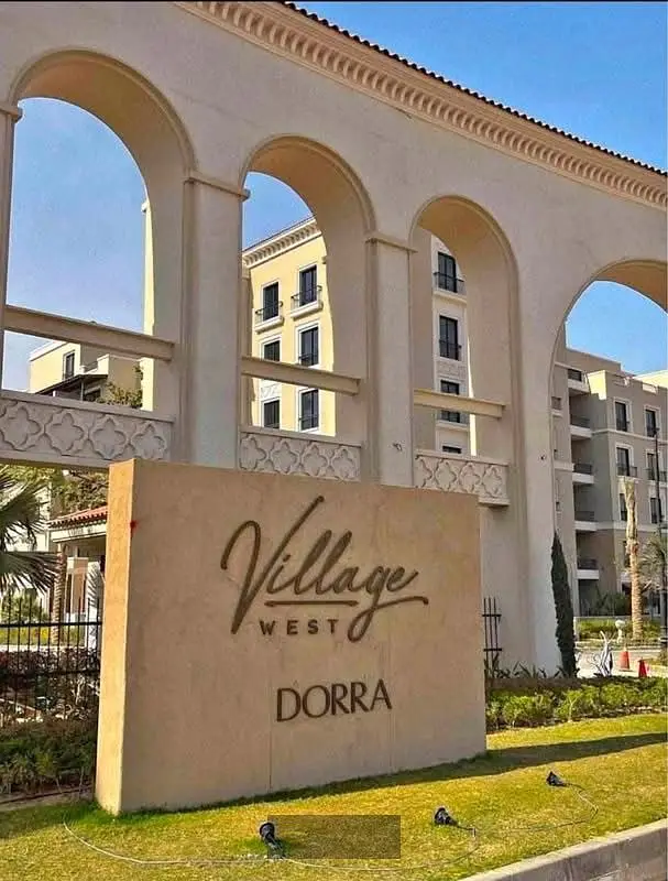 شقة مميزة للإيجار في Village West – الشيخ زايد