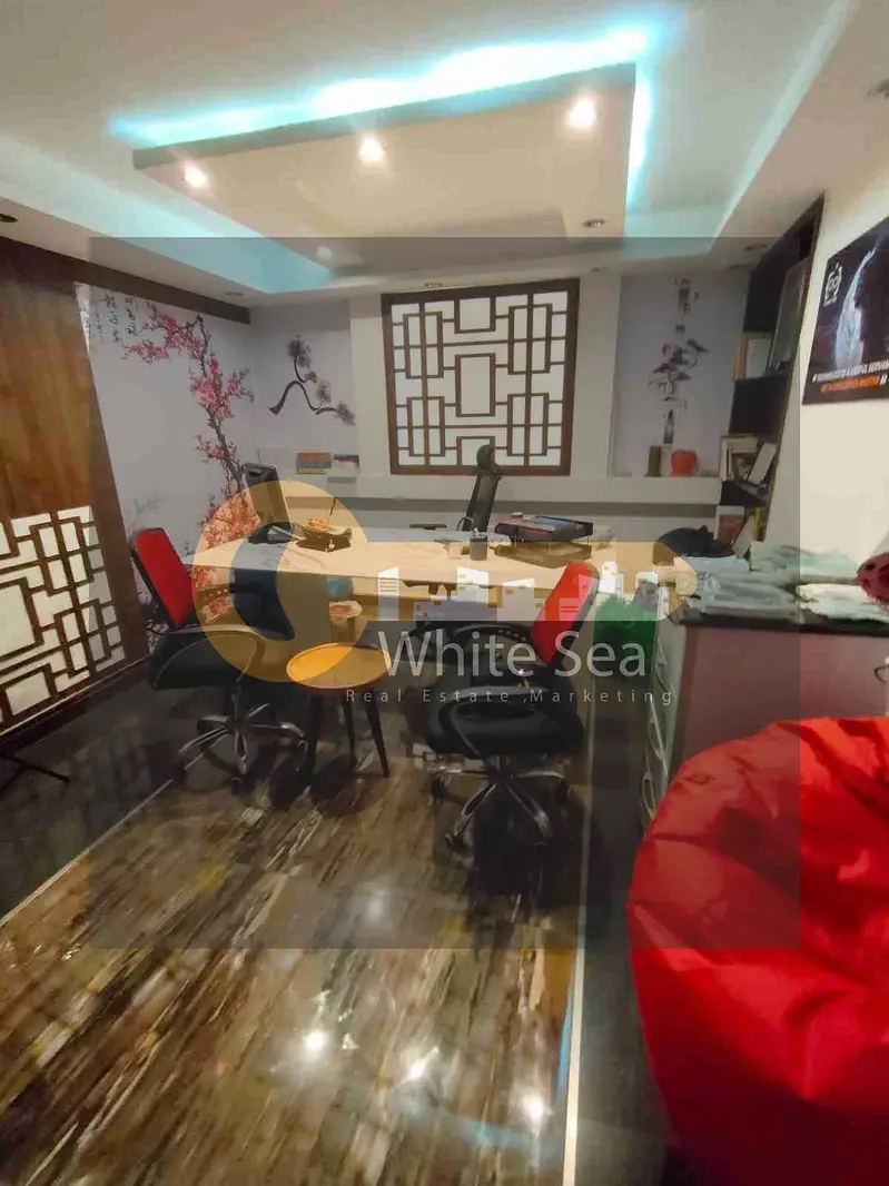 Administrative headquarters for rent directly on the tram in Laurent