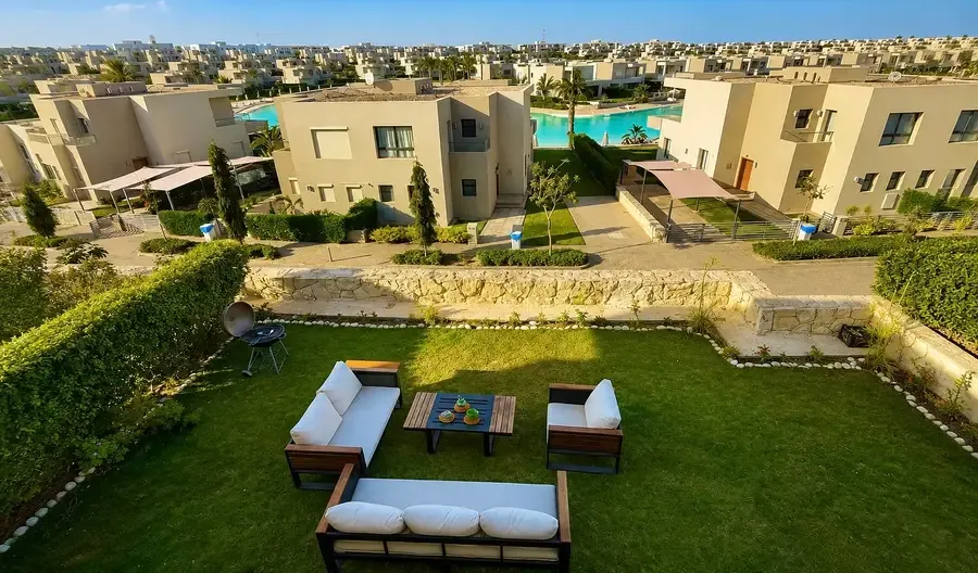 4-bedroom villa on the lagoon in Azha, Ain Sokhna