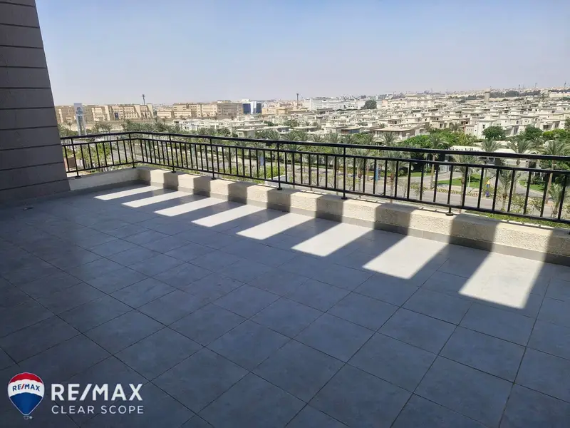 بنتهاوس للايجار فى كمبوند Cairo Festival City